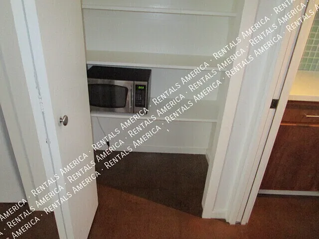 4202 N 38th St #8 — Photo 9