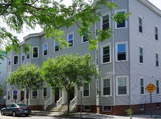 364 Prospect St #3, Cambridge, MA 02139