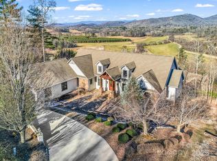 143 Lindsley Ct, Hendersonville, NC 28792