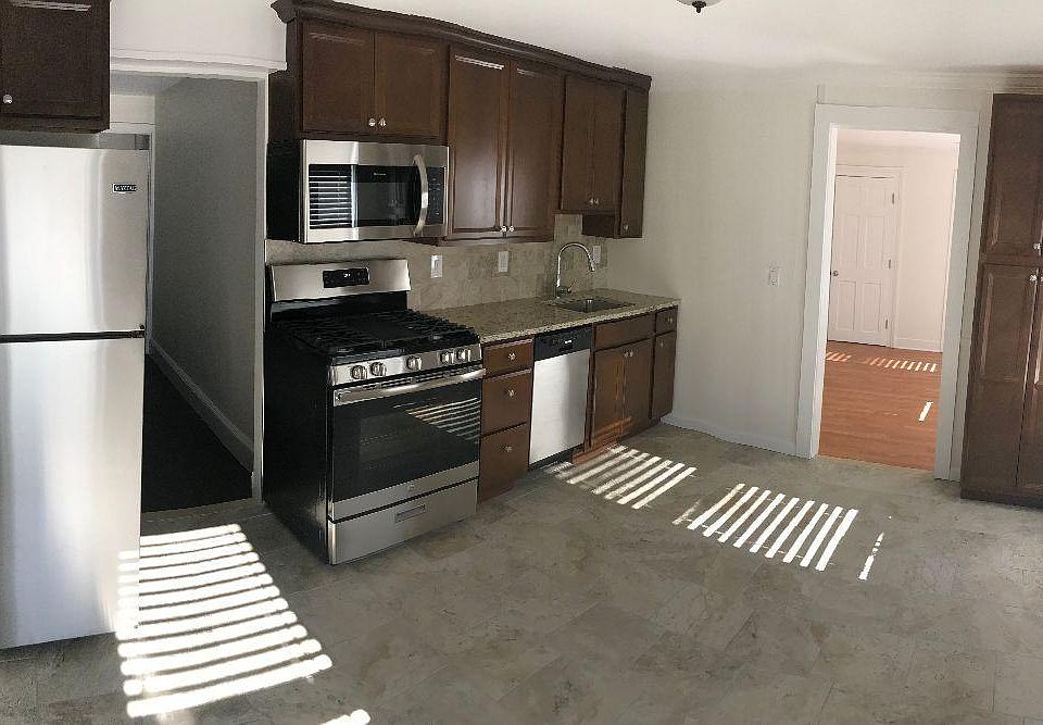 1st image of 146 Tompkins Ave