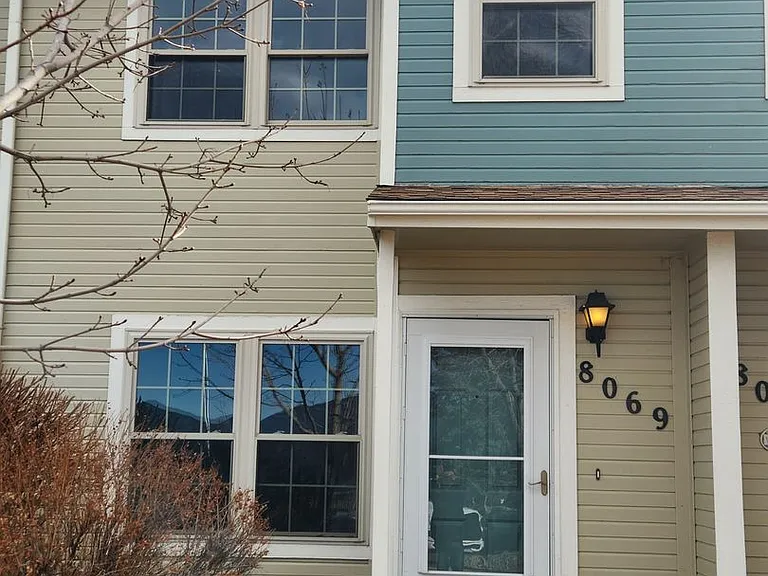 8069 Lexington Park Dr — Photo 1