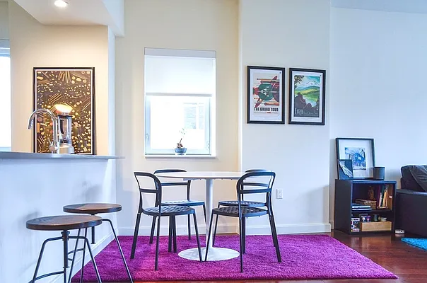 Rented by Red Apple Group | media 25