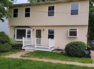 2316 Rockefeller Rd, Wickliffe, OH 44092