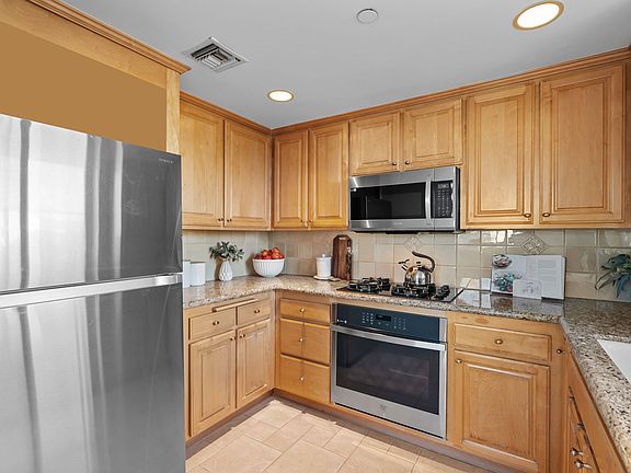 4th image of 1830 Pelham Ave APT 301