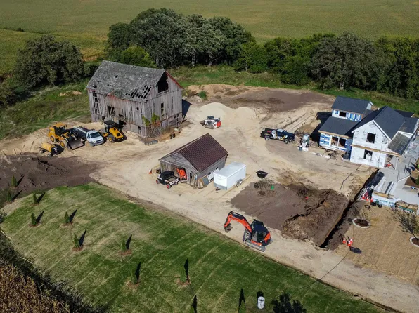 2430 Bailey Rd, Sun Prairie, WI 53590