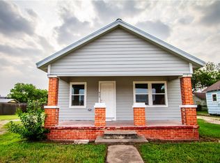 413 S San Patricio St, Sinton, TX 78387