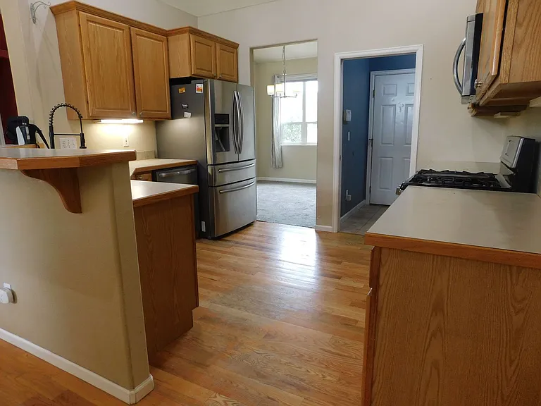 566 Garnet Dr — Photo 6