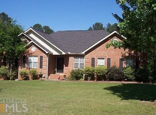 186 Hampton Shores Dr, Hampton, GA 30228