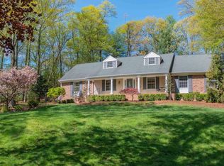 272 Gregory Rd, Franklin Lakes, NJ 07417