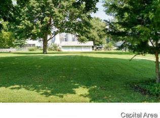 309 E North St, Knoxville, IL 61448