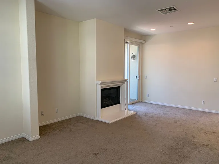 142 Principia Ct — Photo 4