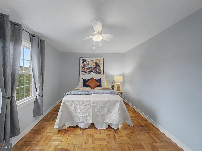 6607 Potomac Ave #C2 — Photo 15