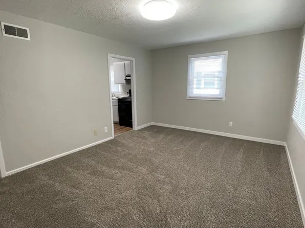 2142 Ulen Ln, Lafayette, IN 47904
