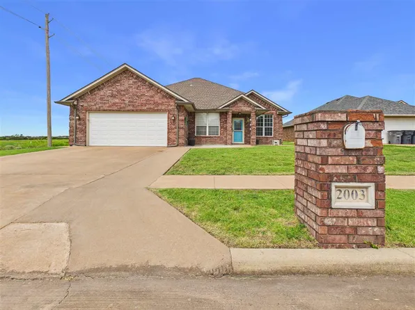 2003 SW 46th St, Lawton, OK 73505