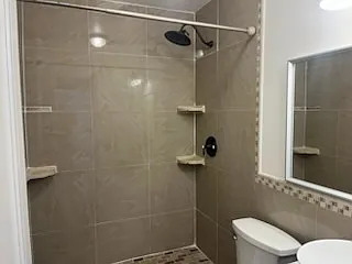 1029 N Chenango St — Photo 5