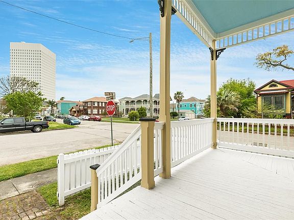 2nd image of 402 17th St