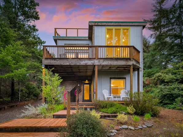 441 Ocean Ave, Manzanita, OR 97130