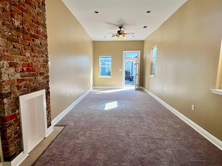 731 N Salcedo St — Photo 4