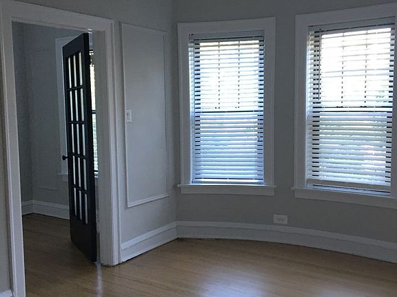 4th image of 1942 W Wilson Ave APT 3