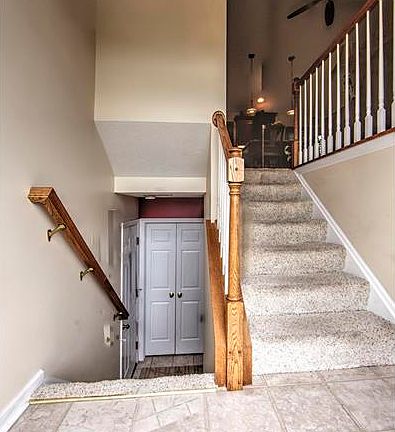 2nd image of 104 Winchester Dr