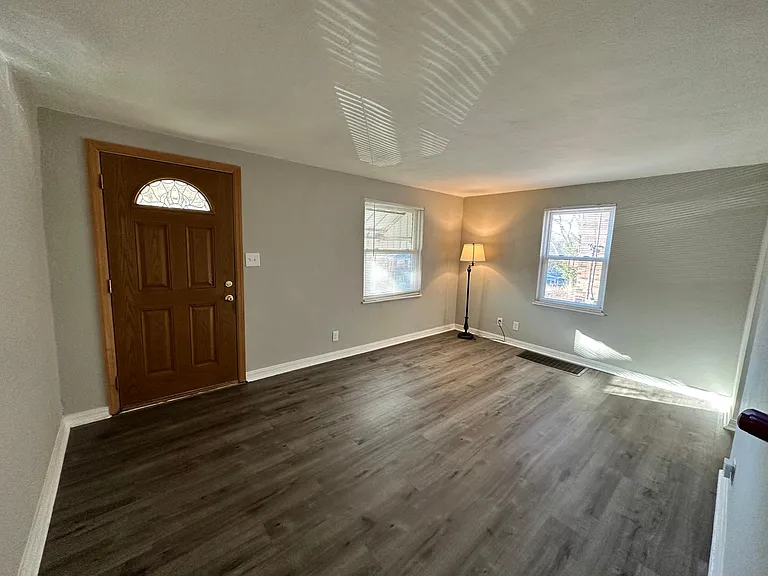 4350 Coleridge St — Photo 3