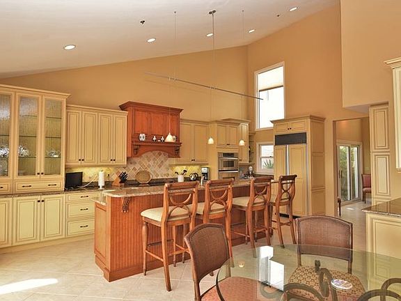 3rd image of 2254 Harbour Court Dr