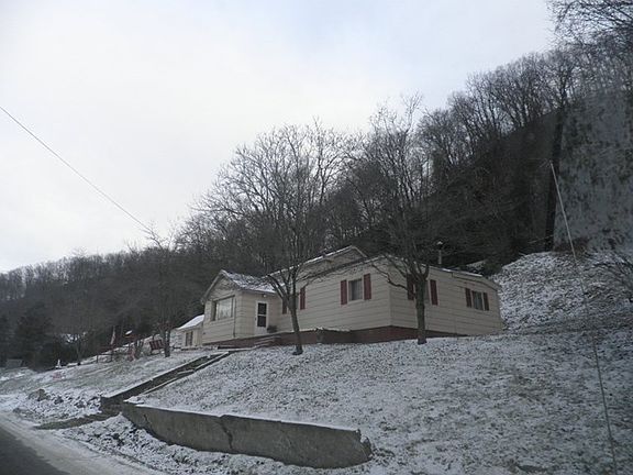 2nd image of 327 Sm Roberson Dr