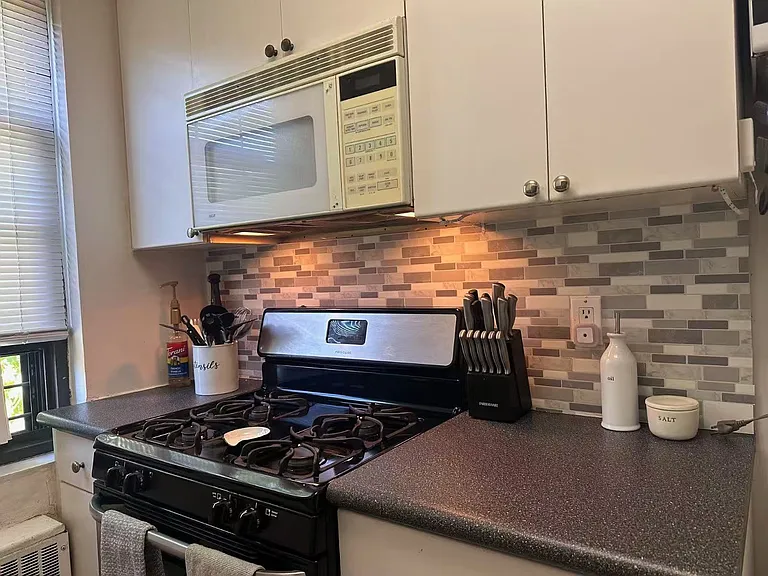 69-95 Park Dr E #B — Photo 11