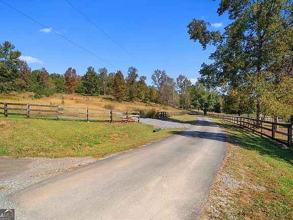 3rd image of 0 Chaucer Pl