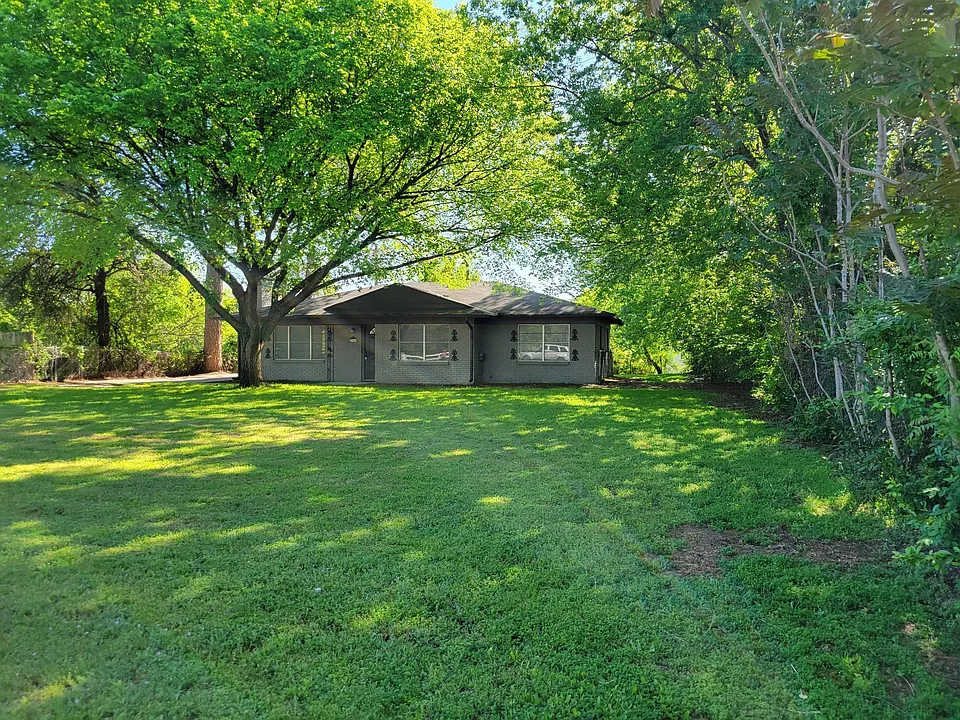 3159 Southlake Park Dr