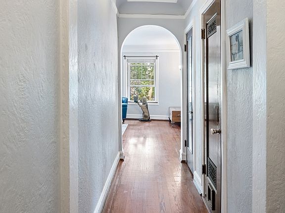 2nd image of 1223 W Granville Ave APT 2A