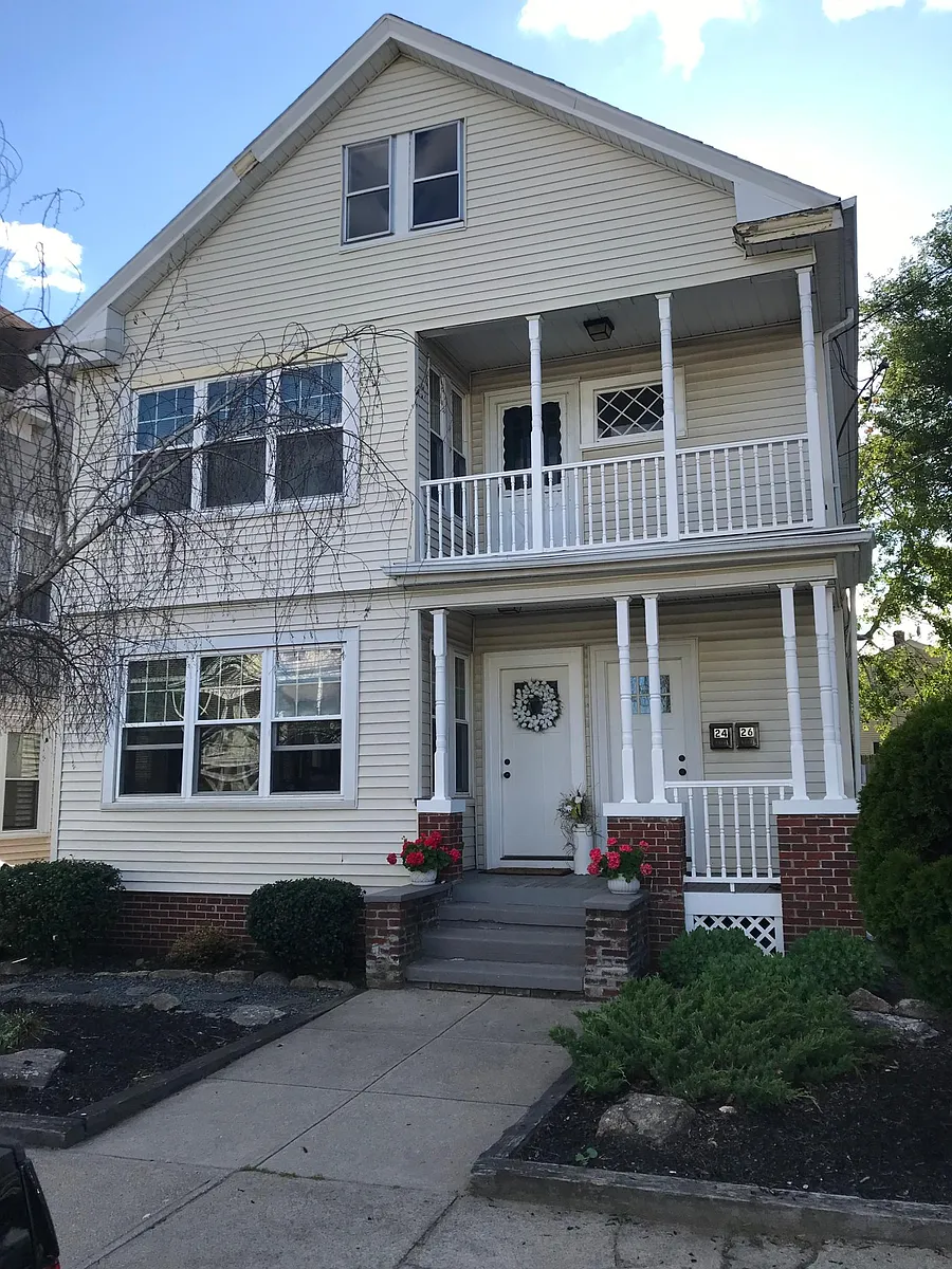 Building Photo - 24 Radcliffe Ave #1