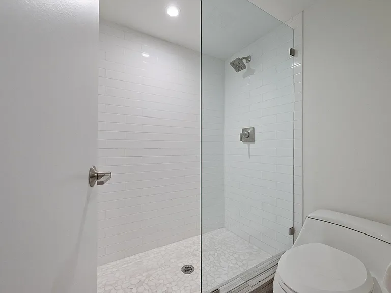11355 Pond View Dr #D104 — Photo 15