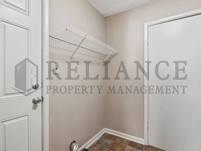 1035 S 127th St E — Photo 15