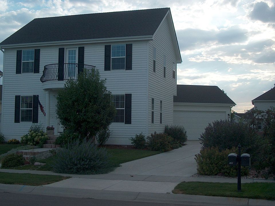 Front of 1229 Crescent Dr