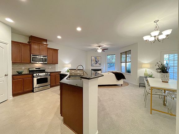 5th image of 8257 Primanti Blvd