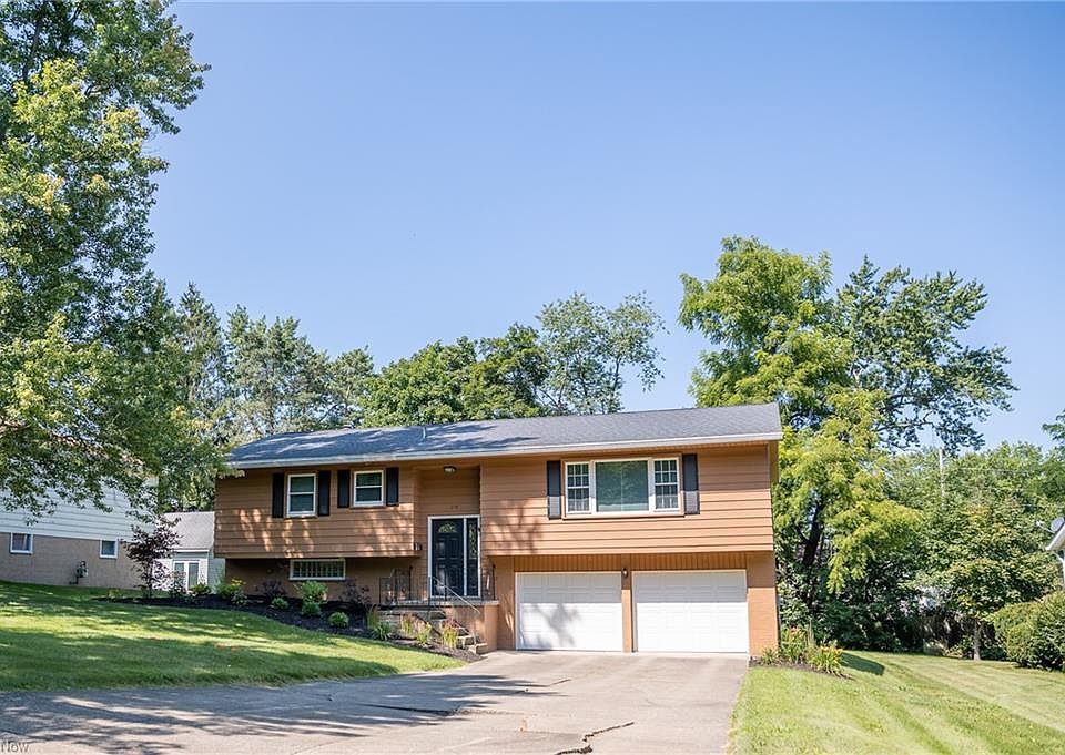 1st image of 238 Baird Ave