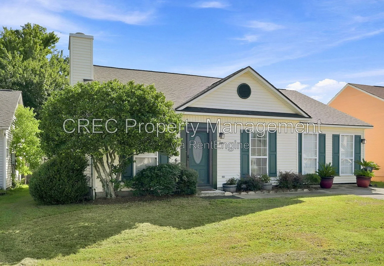 3 bed, 1.0 bath, 1268 sqft, $2,000 — Photo 1
