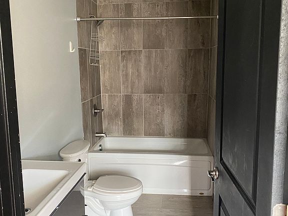 3rd image of 66 Douglass St APT 103