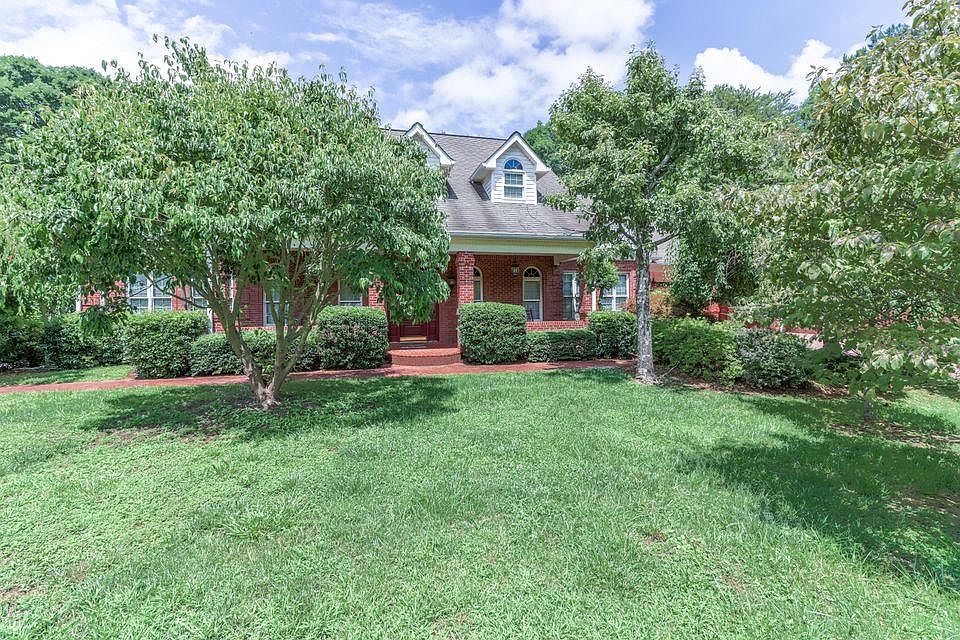 1st image of 231 Westwoods Dr