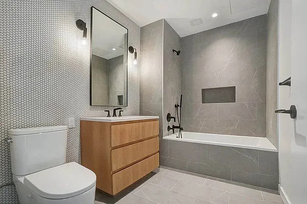 Rented by EXR | media 20