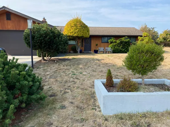 404 NW Bakerview Pl, Coupeville, WA 98239