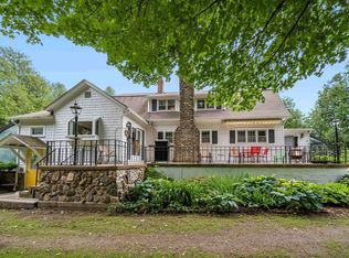 83 Adams School Rd, Grand Isle, VT 05458