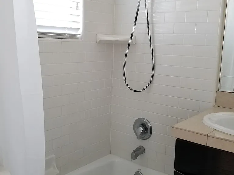 4969 Santa Monica Ave #D — Photo 8