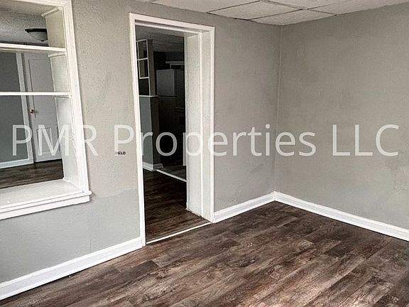 4th image of 402 S 15th St #C
