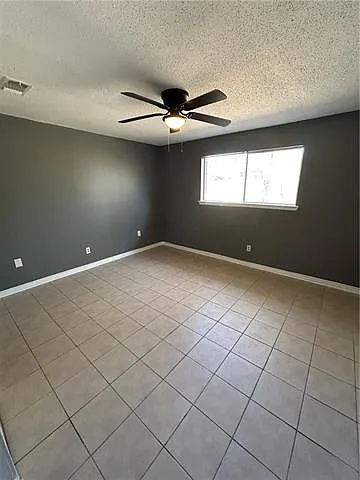 112 Yorkshire Dr — Photo 11