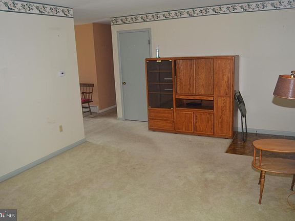 3rd image of 710 N Turner St