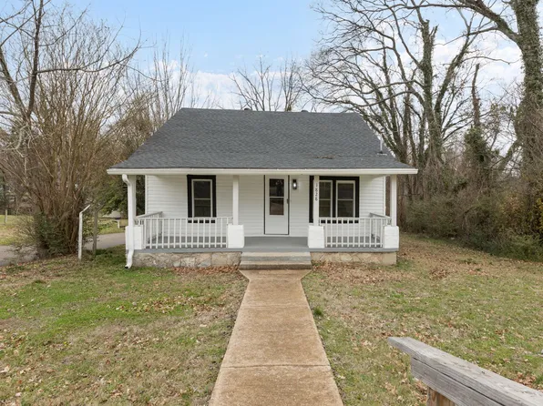 1828 S Main St, Columbia, TN 38401