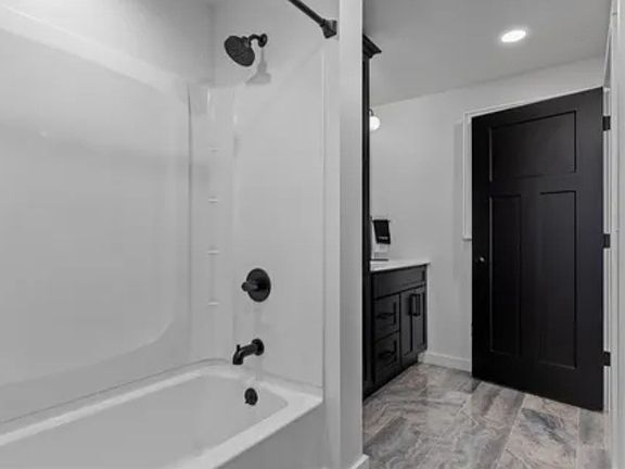 4th image of 1046 State St