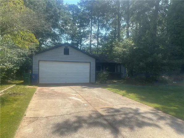 732 Martin Rd, Stone Mountain, GA 30088